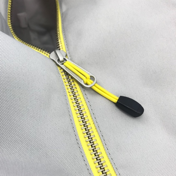 Soul Cycle Large Travel Yoga Tote $90 MSRP - Picture 2 of 2